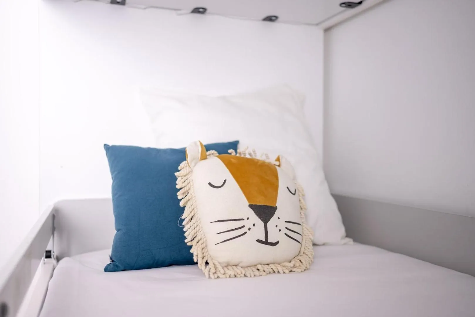 Guestready - Chic Stay With Jacuzzi And Parking Lyon 0*,  Frankrijk