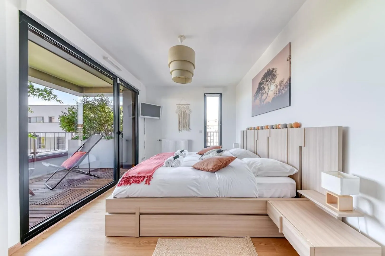Guestready - Chic Stay With Jacuzzi And Parking Lyon