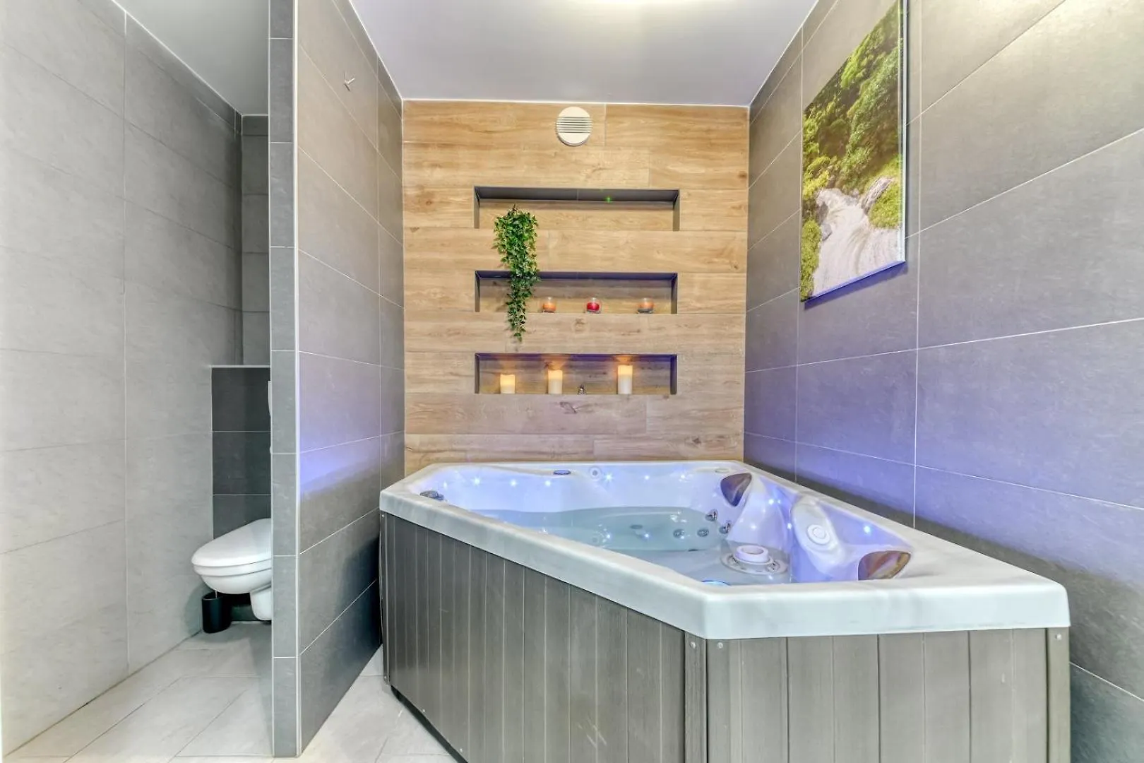 Guestready - Chic Stay With Jacuzzi And Parking Lyon